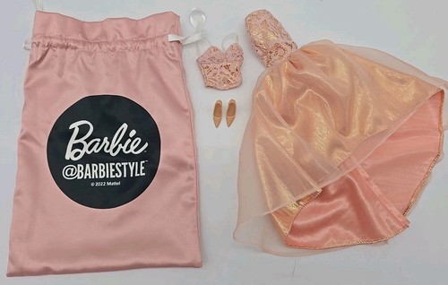 Barbie convention 2022 - barbie,